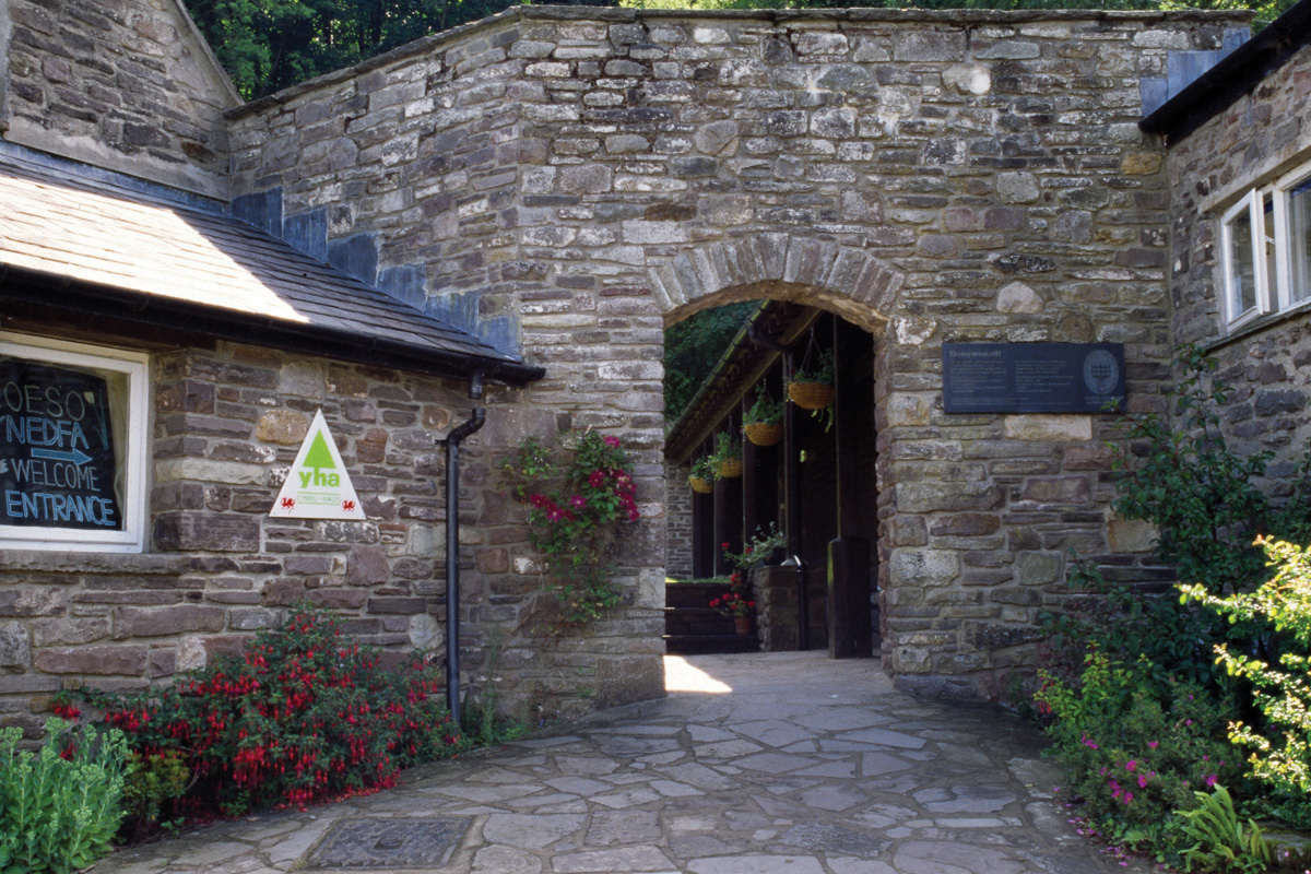 YHA Brecon Beacons Danywenallt-3.jpg